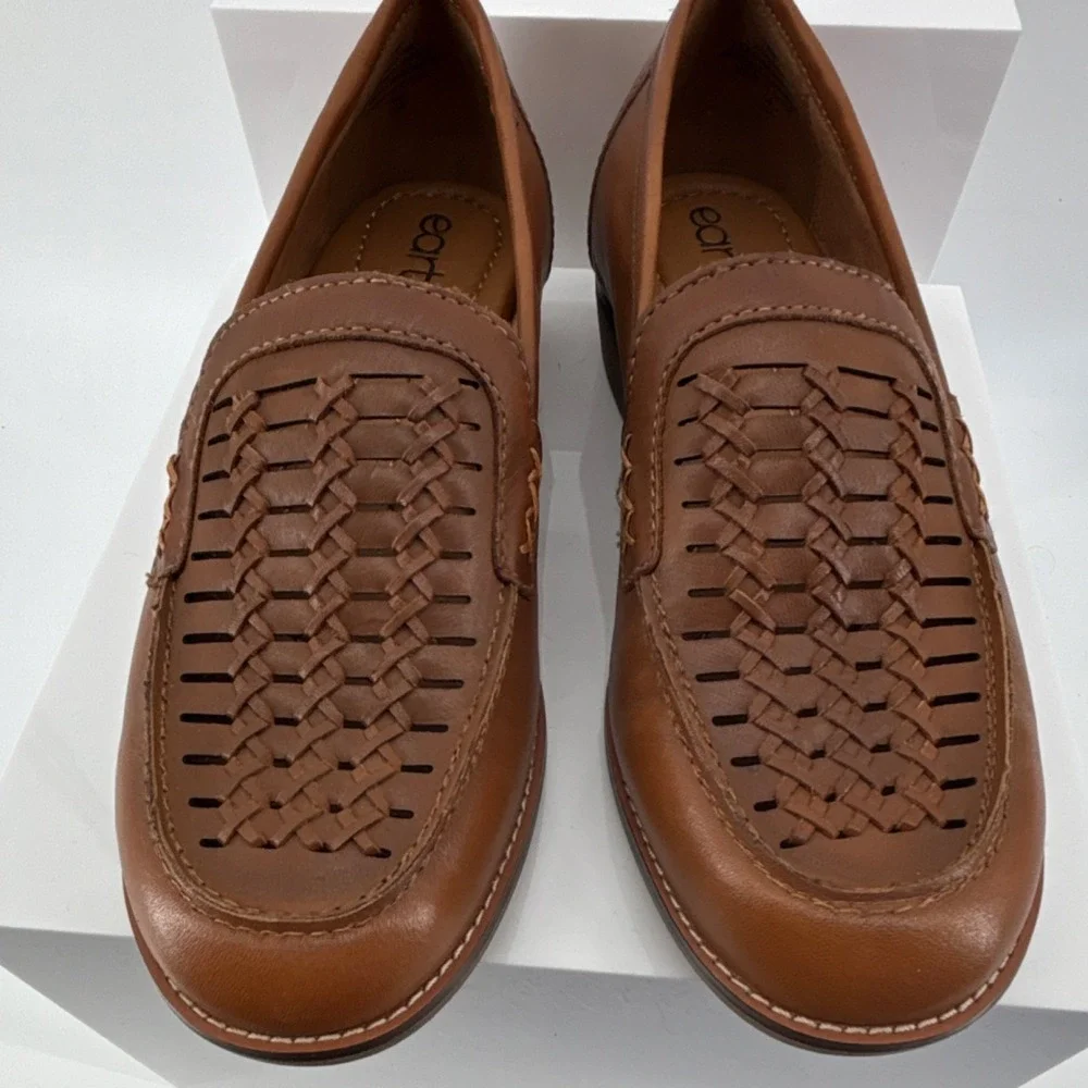 Earth Etelona Elona Round Toe Loafer Flat Women 7.5W Woven Leather Medium Brown